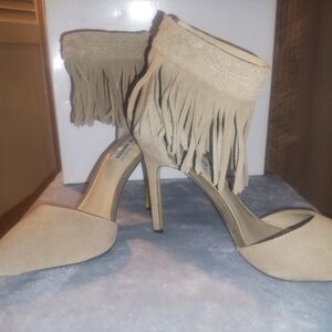 Steve Madden Tan Fringed Ankle Detail Stiletto Heels Sz 8.5